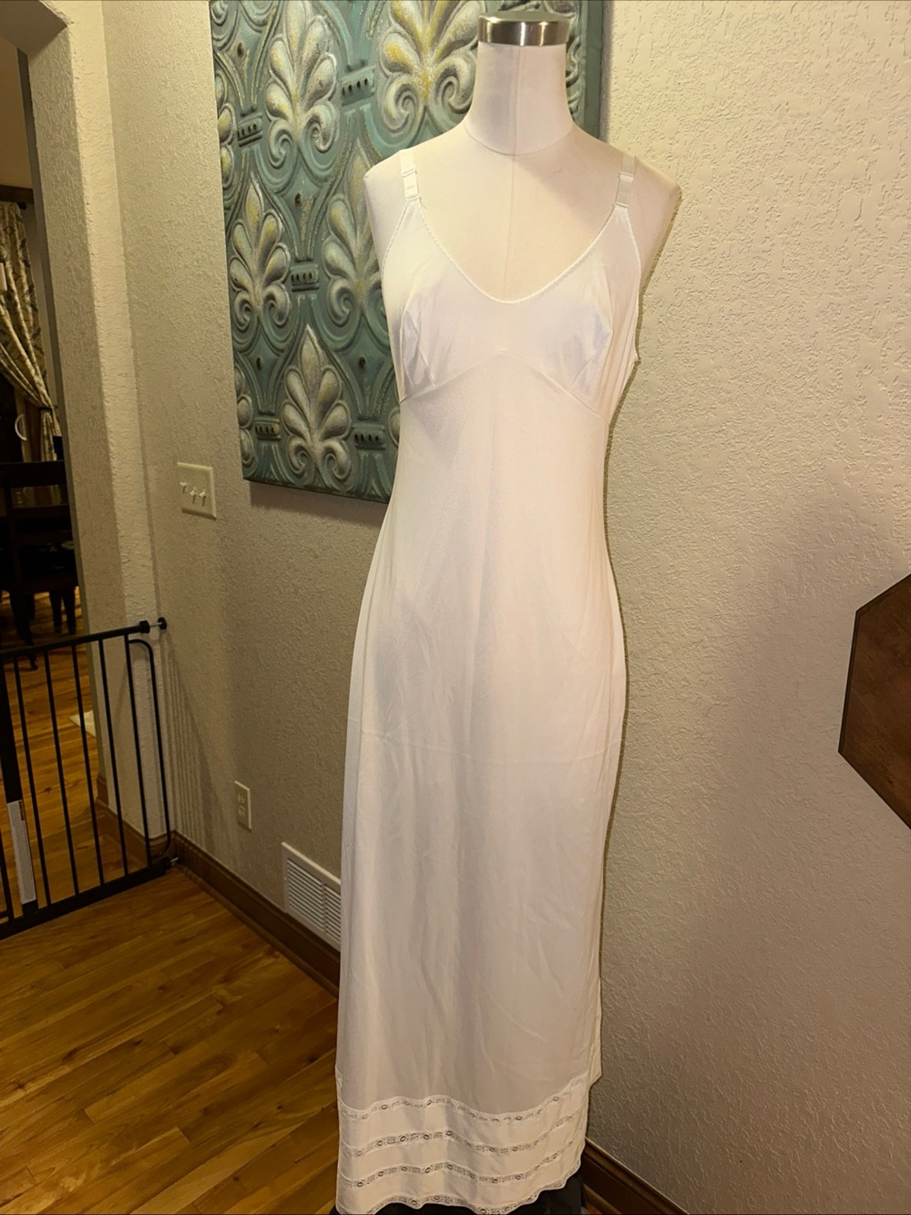 Vintage Sears The Doesn’t Slip White Full Slip Anti-Cling Nylon Lace Hem Sz 34